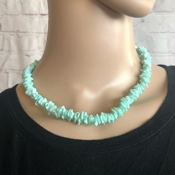 Vintage 90s Light Blue Chip Puka Shell Surfer Choker Hawaii Necklace - Picture 1 of 6